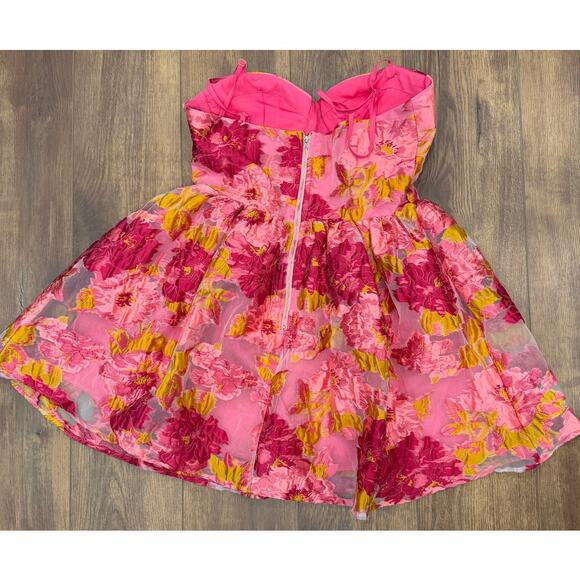 Showpo Bailey Sweetheart Bustier Mini Dress in Pink Floral size 8 - Picture 4 of 5